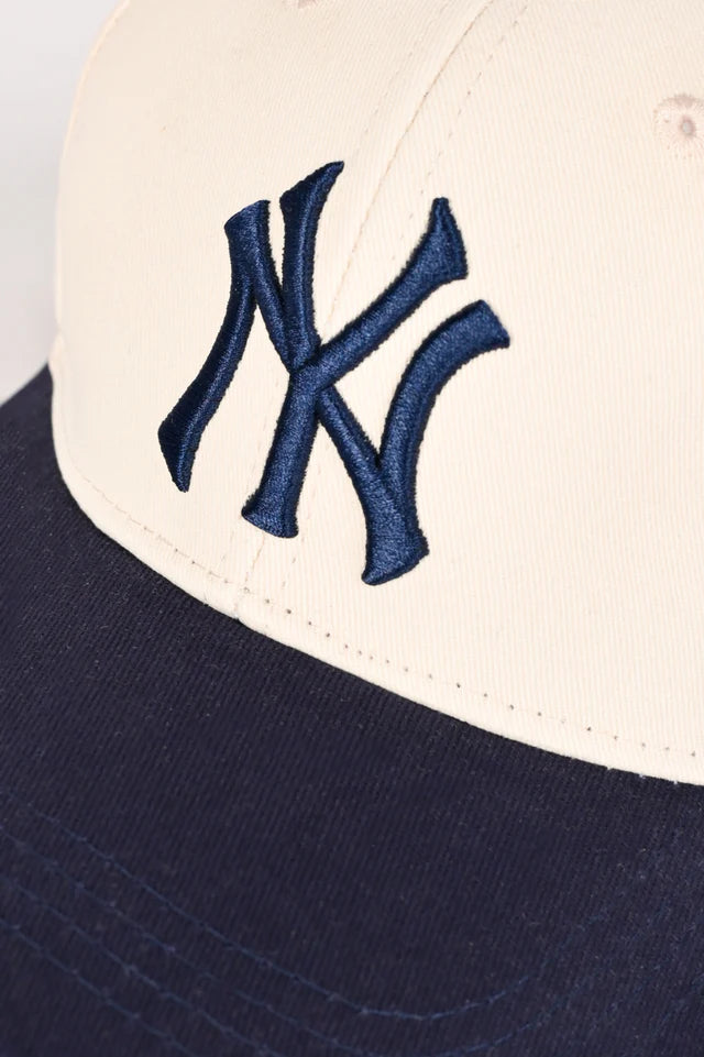 Two-Tone New York Yankees 9FORTY Adjustable Cap (Cream/Navy).